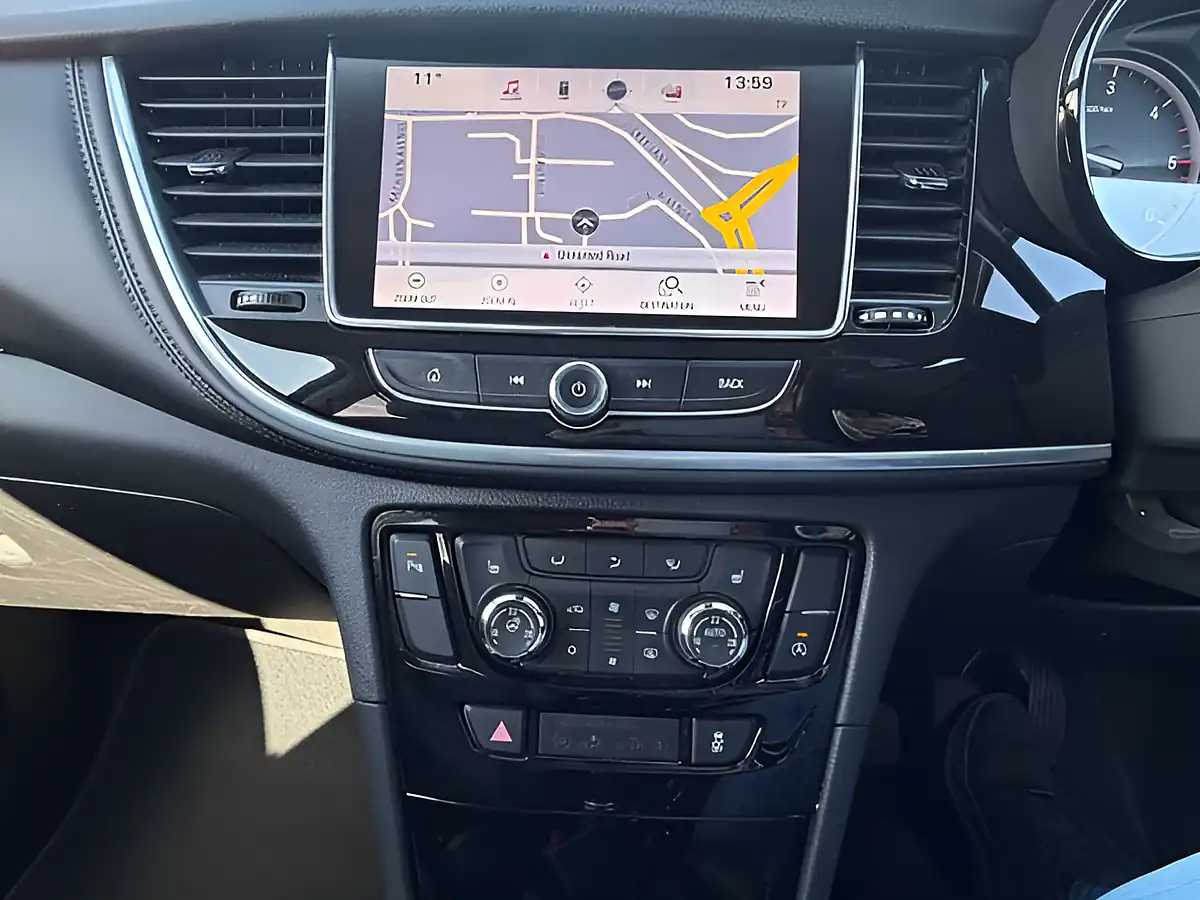 Used 2019 Vauxhall Mokka X Elite Nav Black - Interior and Exterior details 9