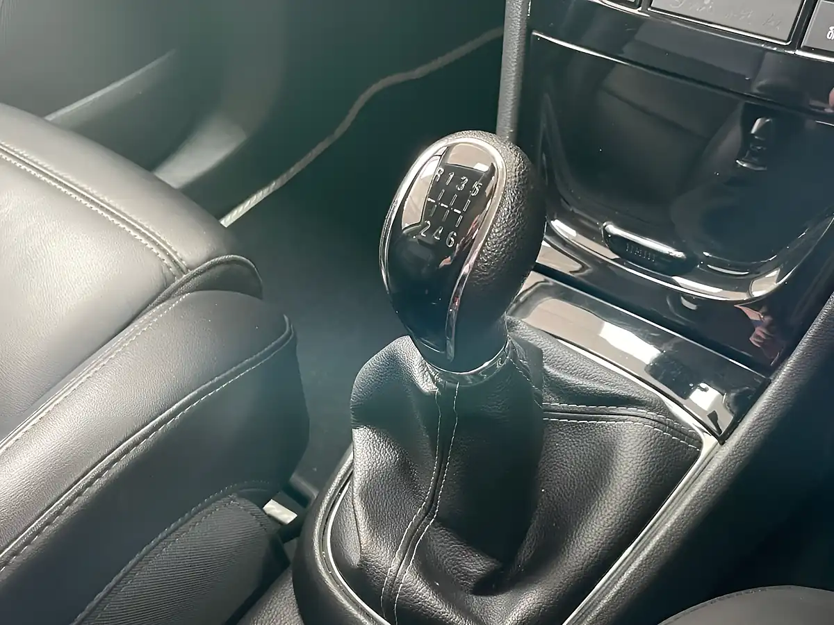 Used 2019 Vauxhall Mokka X Elite Nav White - Interior and Exterior details 3