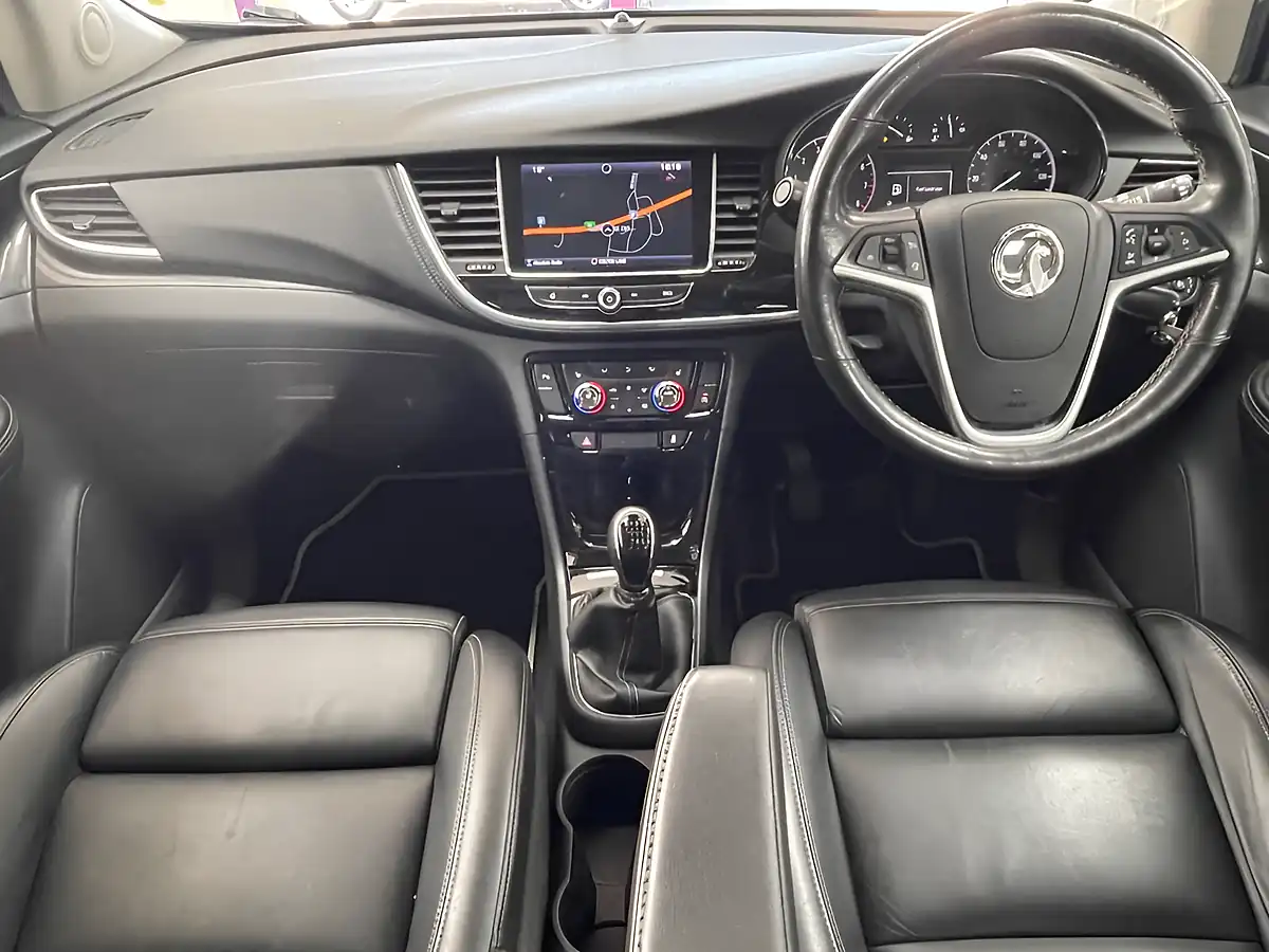 Used 2019 Vauxhall Mokka X Elite Nav White - Interior and Exterior details 4