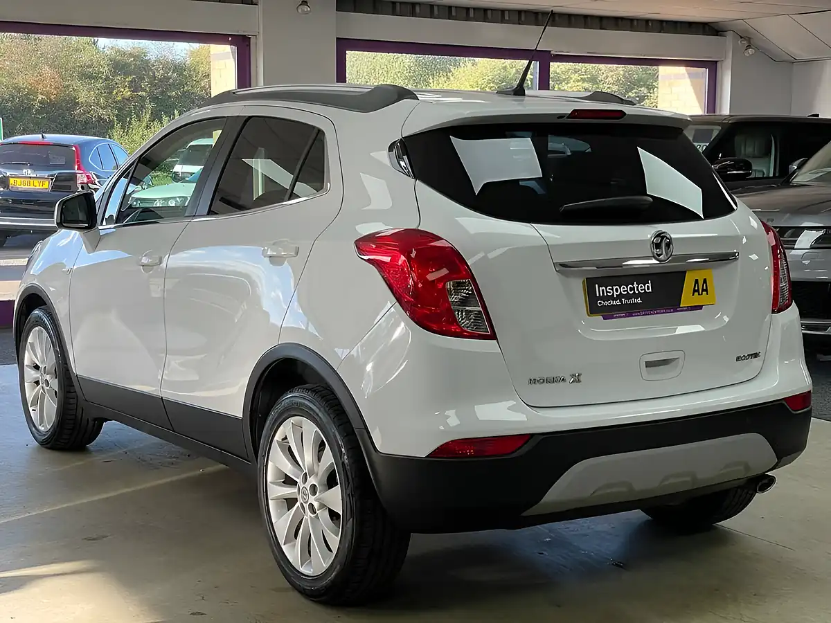 Used 2019 Vauxhall Mokka X Elite Nav White - Interior and Exterior details 9