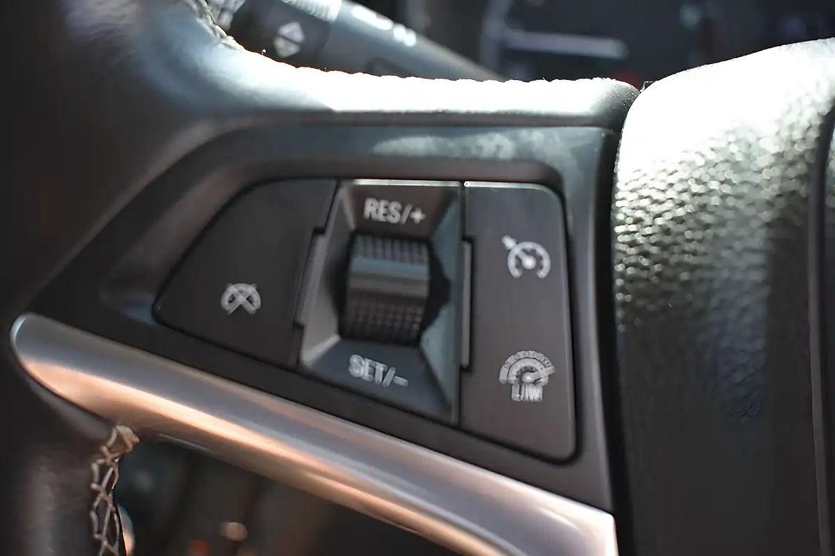 Used 2019 Vauxhall Mokka X Griffin Orange - Interior and Exterior details 18