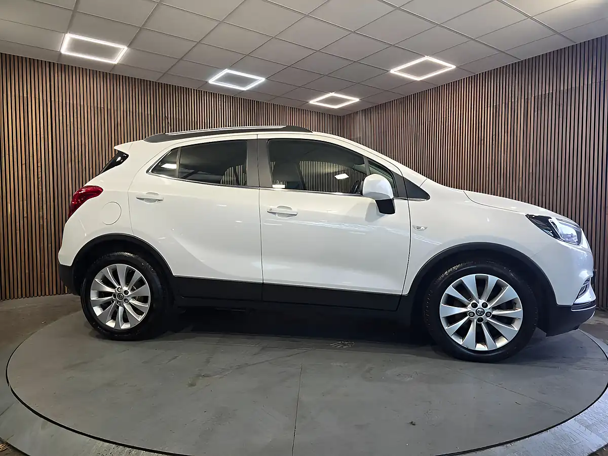 Used 2019 Vauxhall Mokka X Griffin Plus White - Interior and Exterior details 16