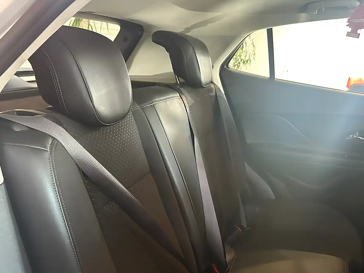 Used 2019 Vauxhall Mokka X Griffin Silver - Interior and Exterior details 12