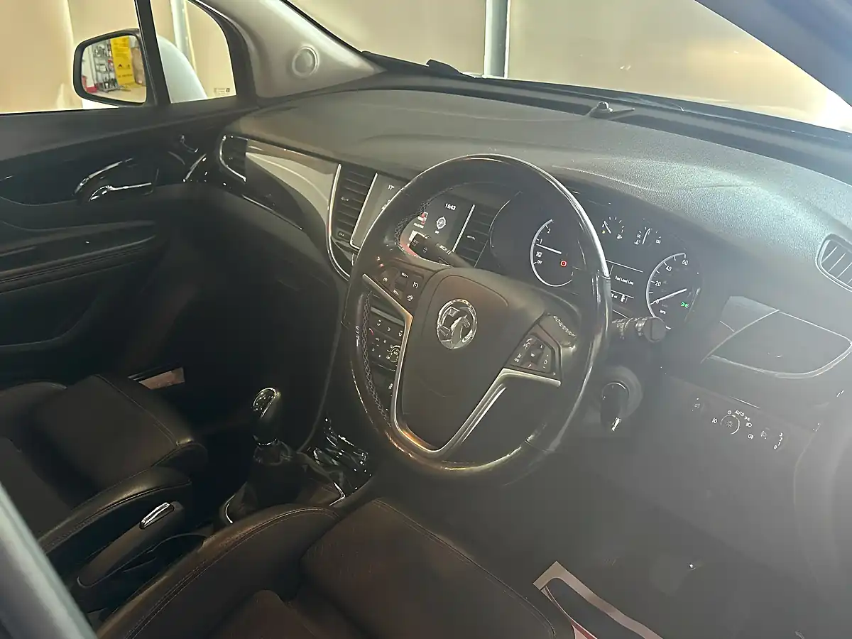 Used 2019 Vauxhall Mokka X Griffin Silver - Interior and Exterior details 14
