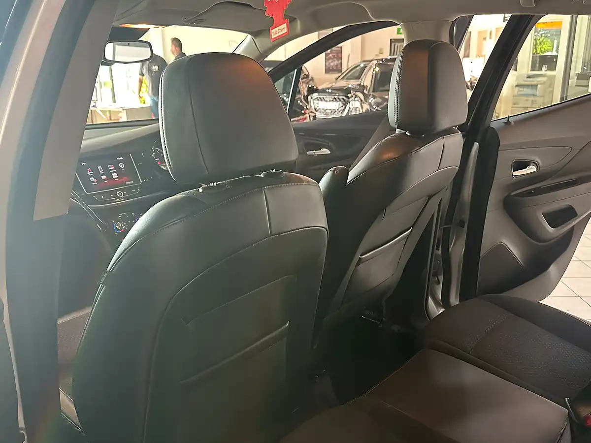 Used 2019 Vauxhall Mokka X Griffin Silver - Interior and Exterior details 15