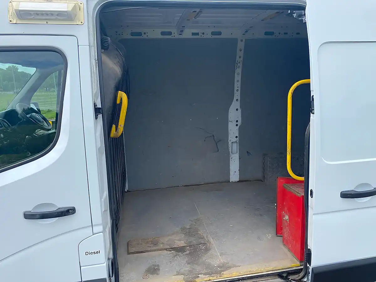 Used 2019 Vauxhall Movano 3500 L2 H2 White - Interior and Exterior details 13