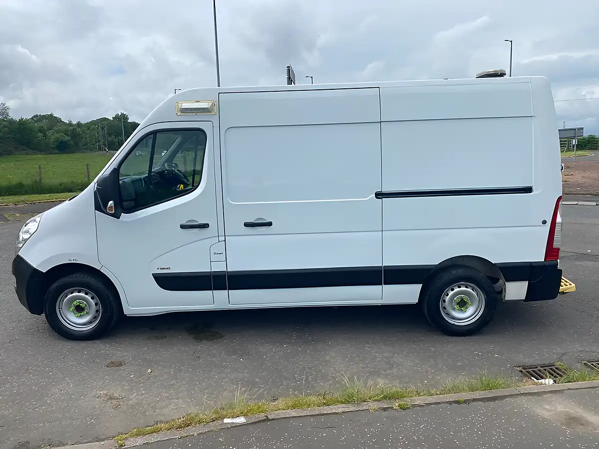 Used 2019 Vauxhall Movano 3500 L2 H2 White - Interior and Exterior details 16