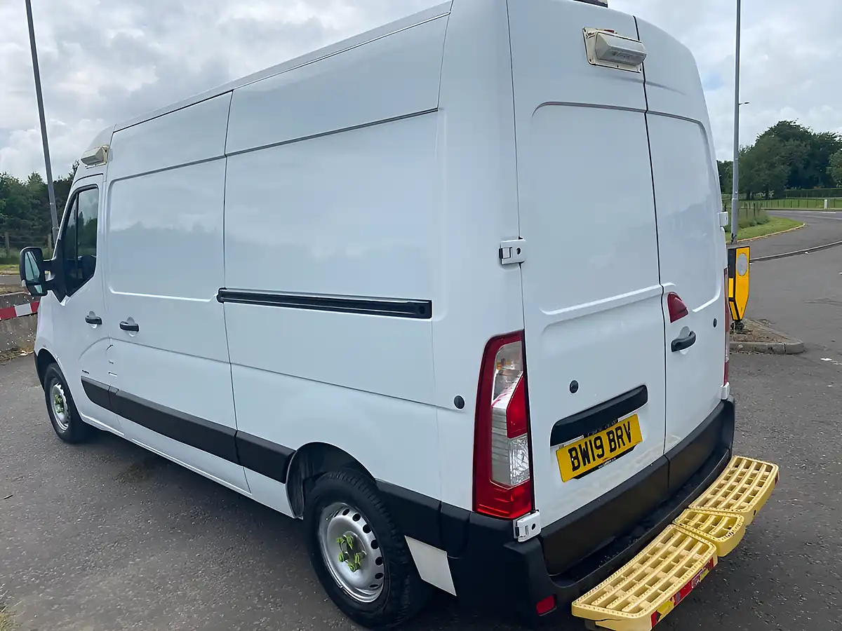 Used 2019 Vauxhall Movano 3500 L2 H2 White - Interior and Exterior details 17