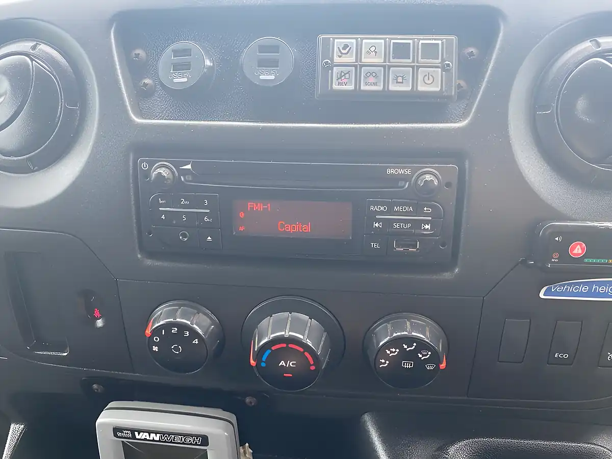 Used 2019 Vauxhall Movano 3500 L2 H2 White - Interior and Exterior details 5