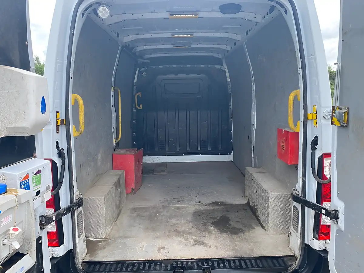 Used 2019 Vauxhall Movano 3500 L2 H2 White - Interior and Exterior details 8