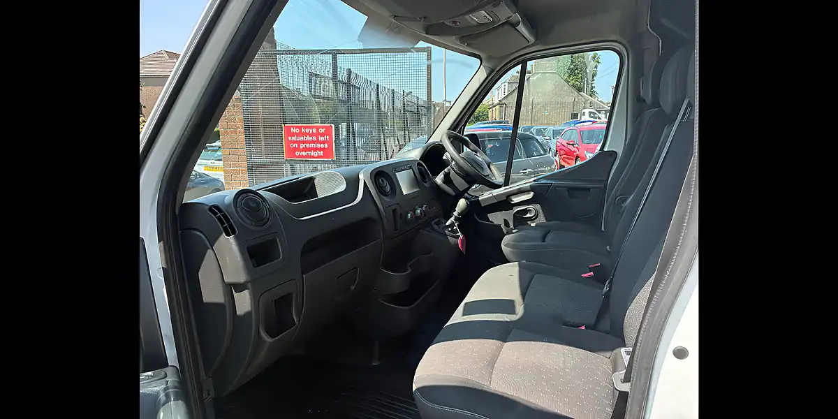 Used 2019 Vauxhall Movano 3500 Panel Van White - Interior and Exterior details 5