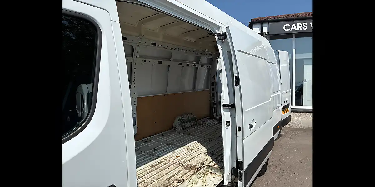 Used 2019 Vauxhall Movano 3500 Panel Van White - Interior and Exterior details 6