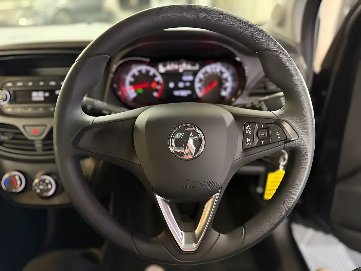 Used 2019 Vauxhall Viva Se Black - Interior and Exterior details 6