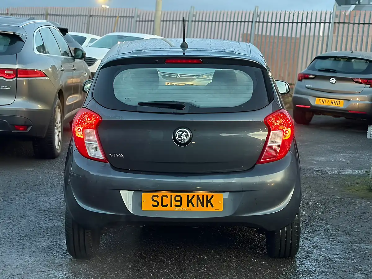 Used 2019 Vauxhall Viva Se Grey - Interior and Exterior details 17