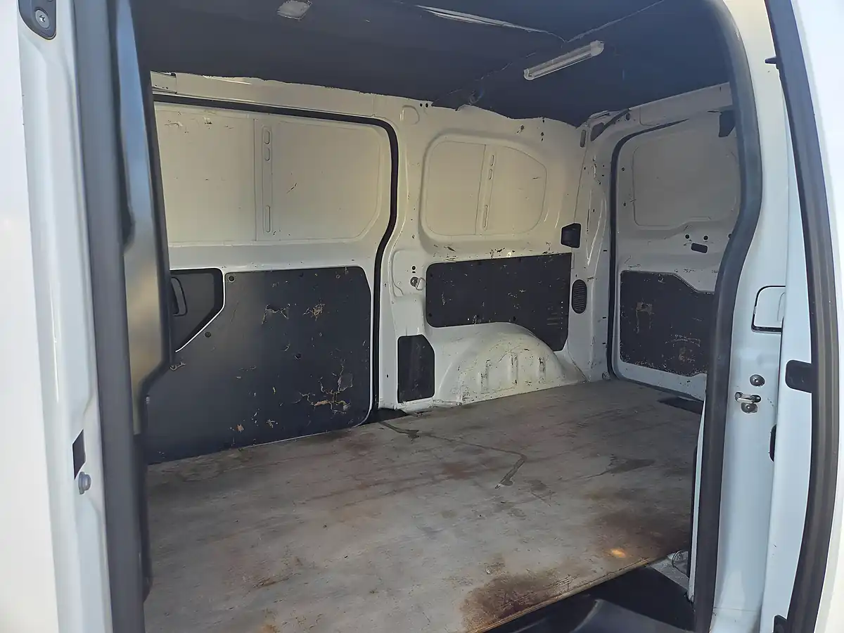 Used 2019 Vauxhall Vivaro 2700 Edition L1 H1 White - Interior and Exterior details 12