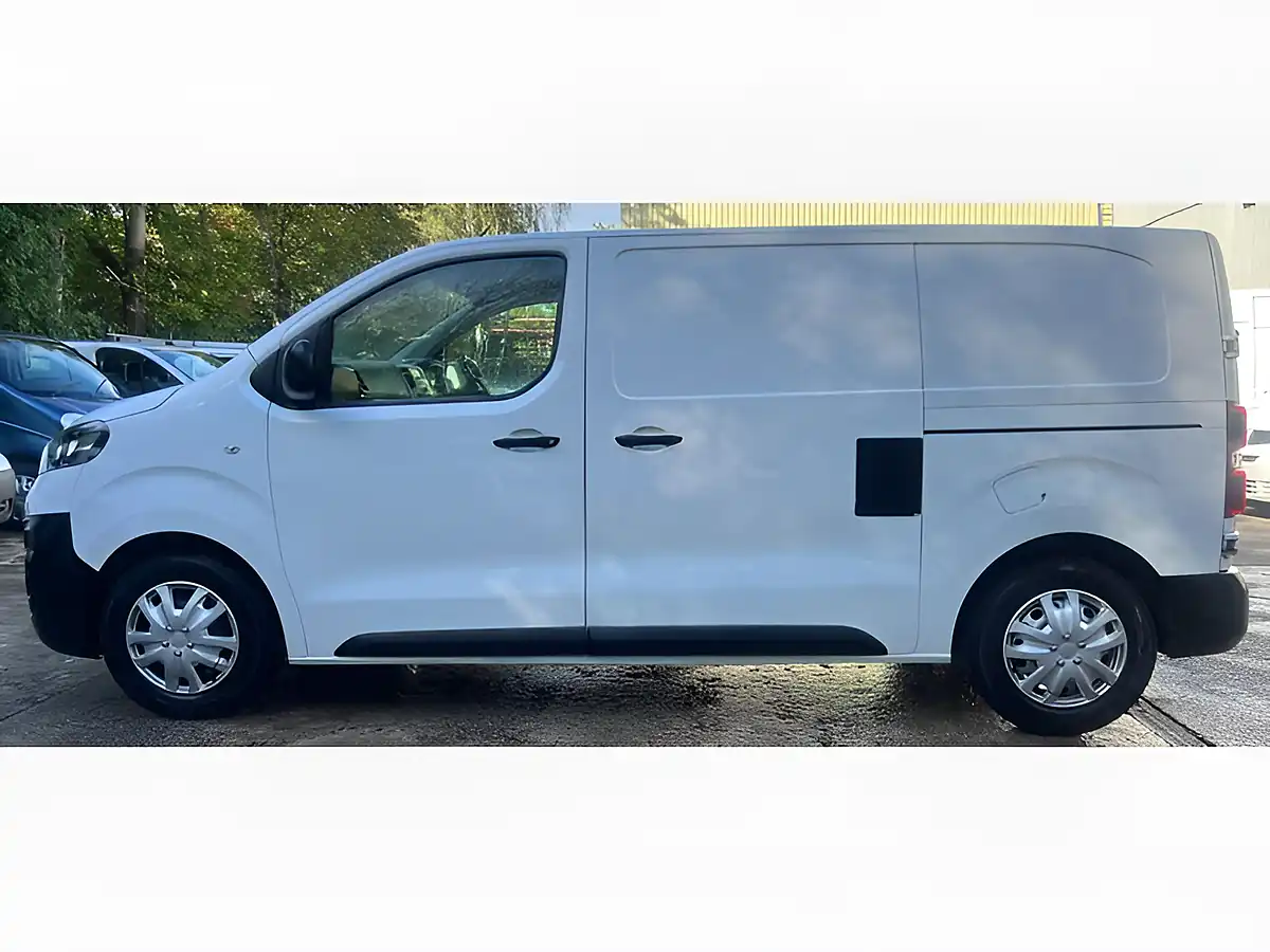 Used 2019 Vauxhall Vivaro 2700 Edition White - Interior and Exterior details 12