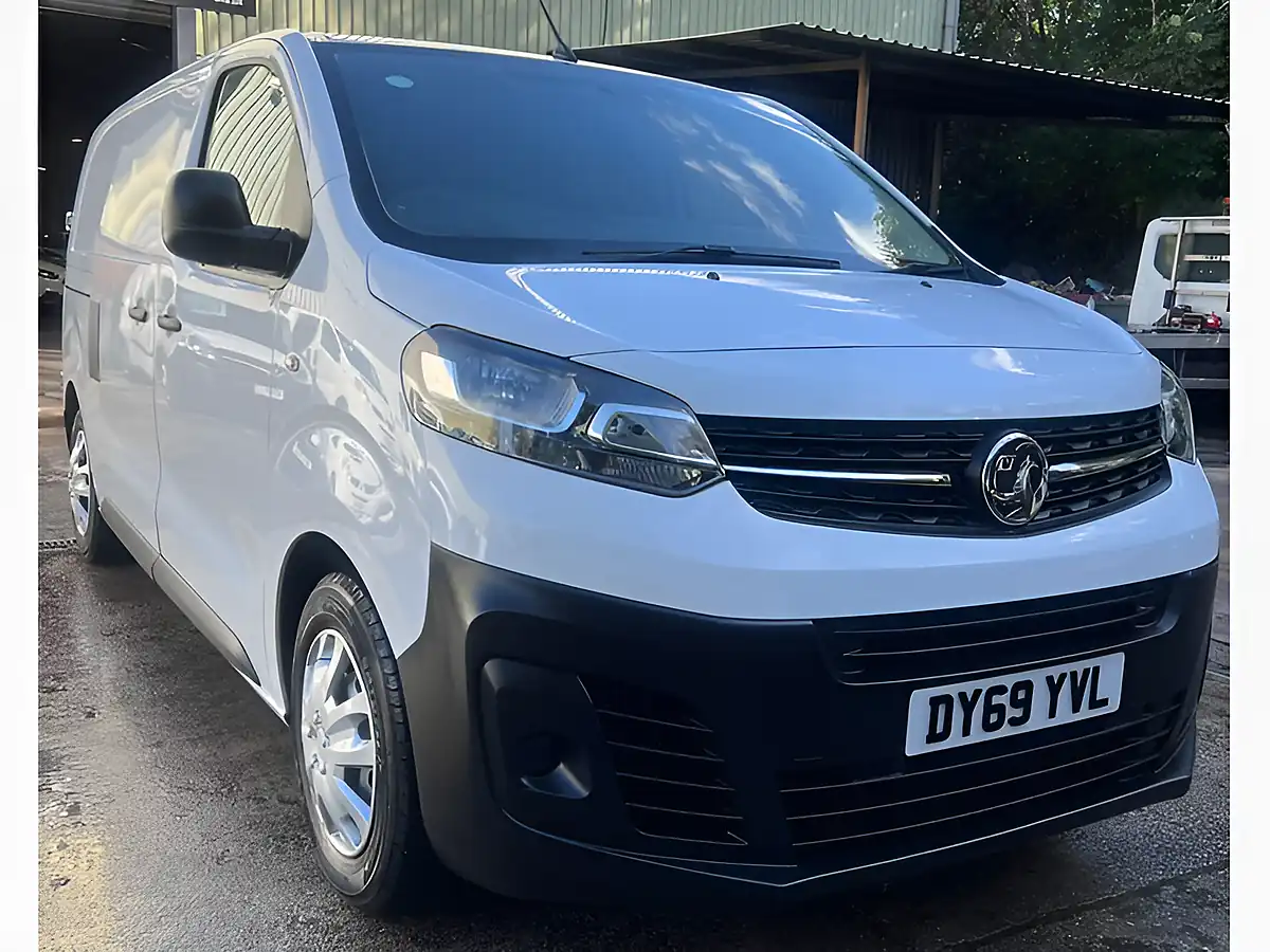 Used 2019 Vauxhall Vivaro 2700 Edition White - Interior and Exterior details 4