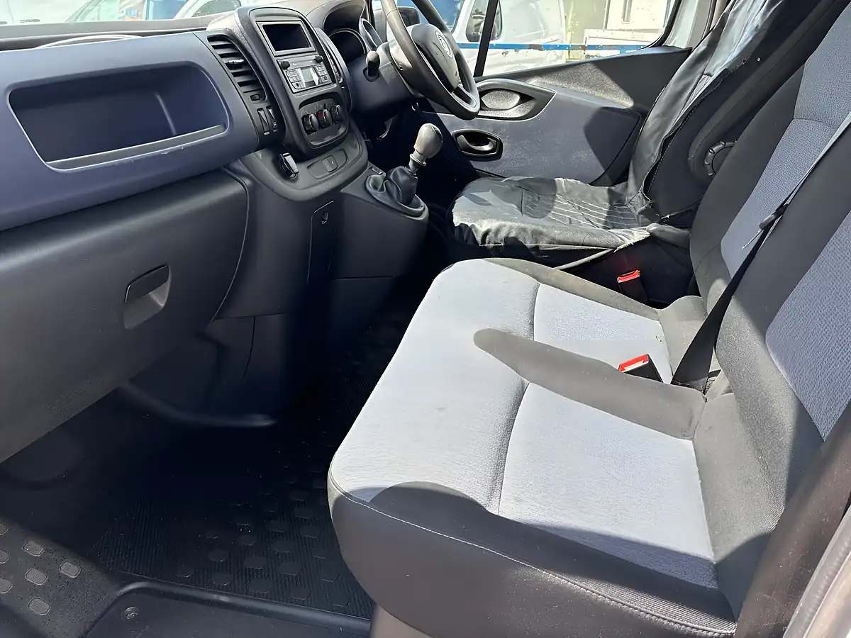 Used 2019 Vauxhall Vivaro 2700 Panel Van L1 H1 White - Interior and Exterior details 13