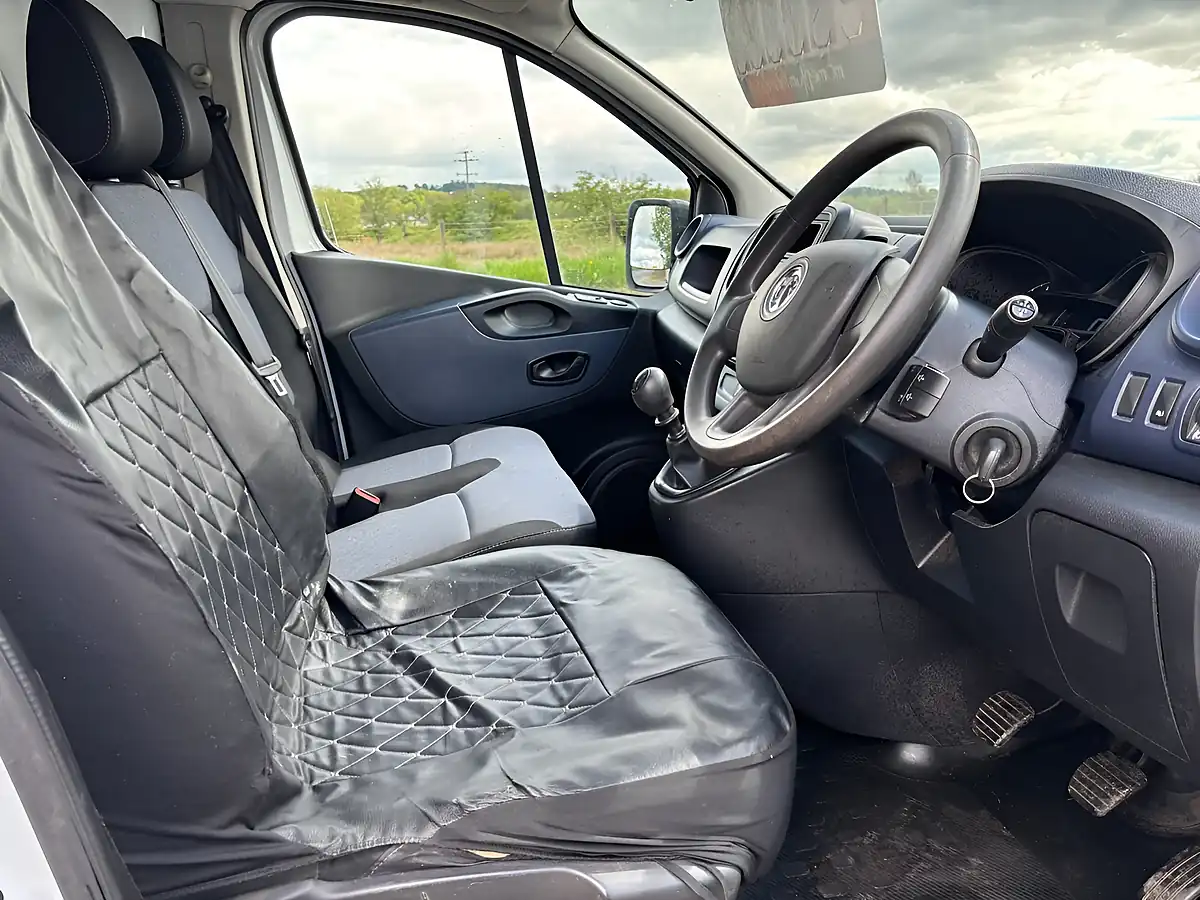 Used 2019 Vauxhall Vivaro 2700 Panel Van L1 H1 White - Interior and Exterior details 14