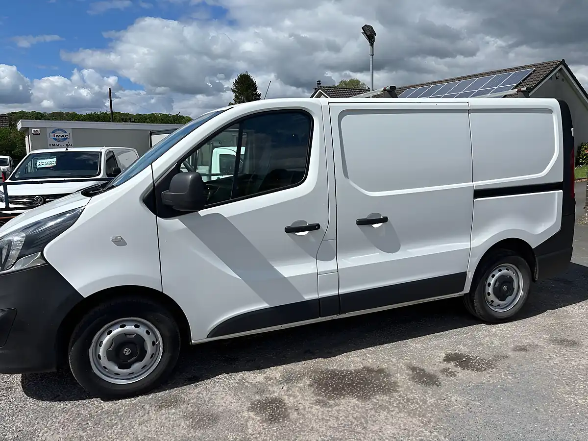 Used 2019 Vauxhall Vivaro 2700 Panel Van L1 H1 White - Interior and Exterior details 8