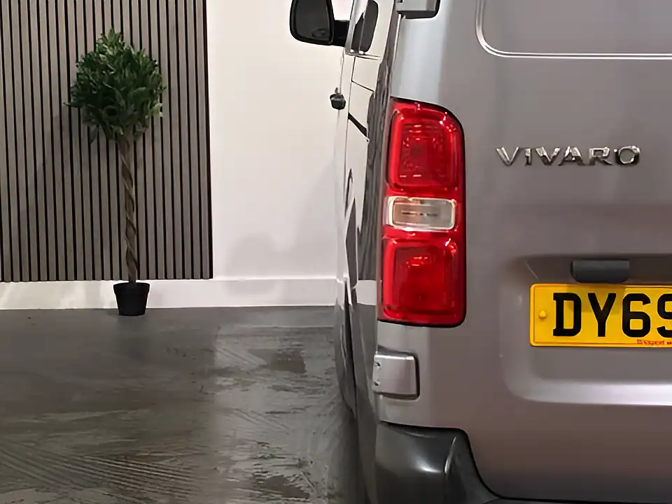 Used 2019 Vauxhall Vivaro 2900 Edition L2 H1 Grey - Interior and Exterior details 19