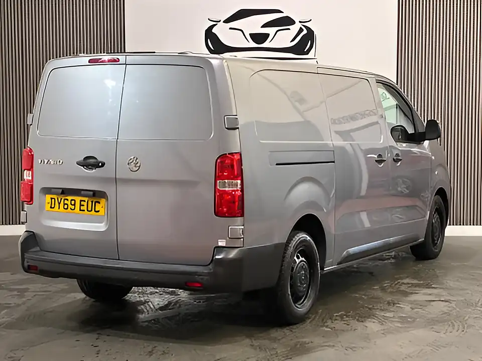 Used 2019 Vauxhall Vivaro 2900 Edition L2 H1 Grey - Interior and Exterior details 4