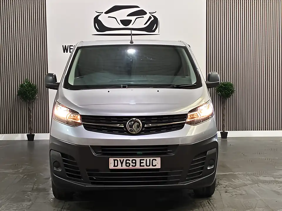 Used 2019 Vauxhall Vivaro 2900 Edition L2 H1 Grey - Interior and Exterior details 6