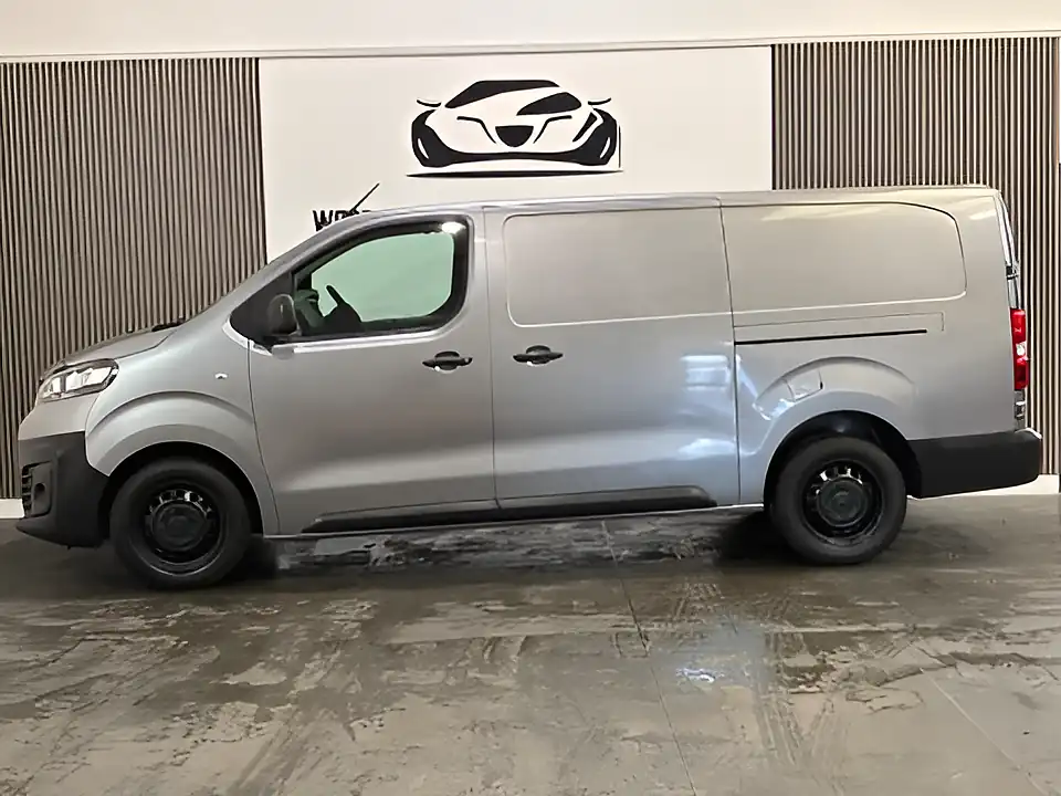 Used 2019 Vauxhall Vivaro 2900 Edition L2 H1 Grey - Interior and Exterior details 8