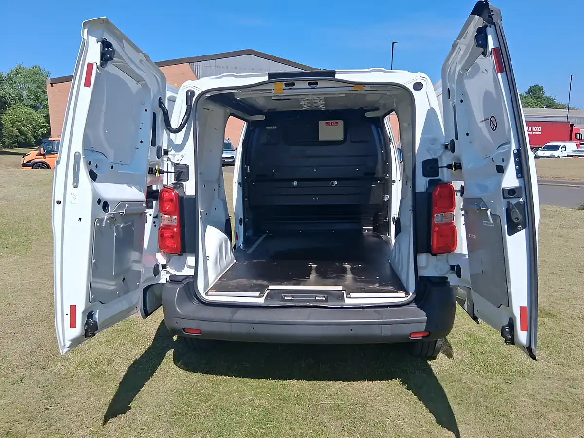 Used 2019 Vauxhall Vivaro 2900 Edition White - Interior and Exterior details 10