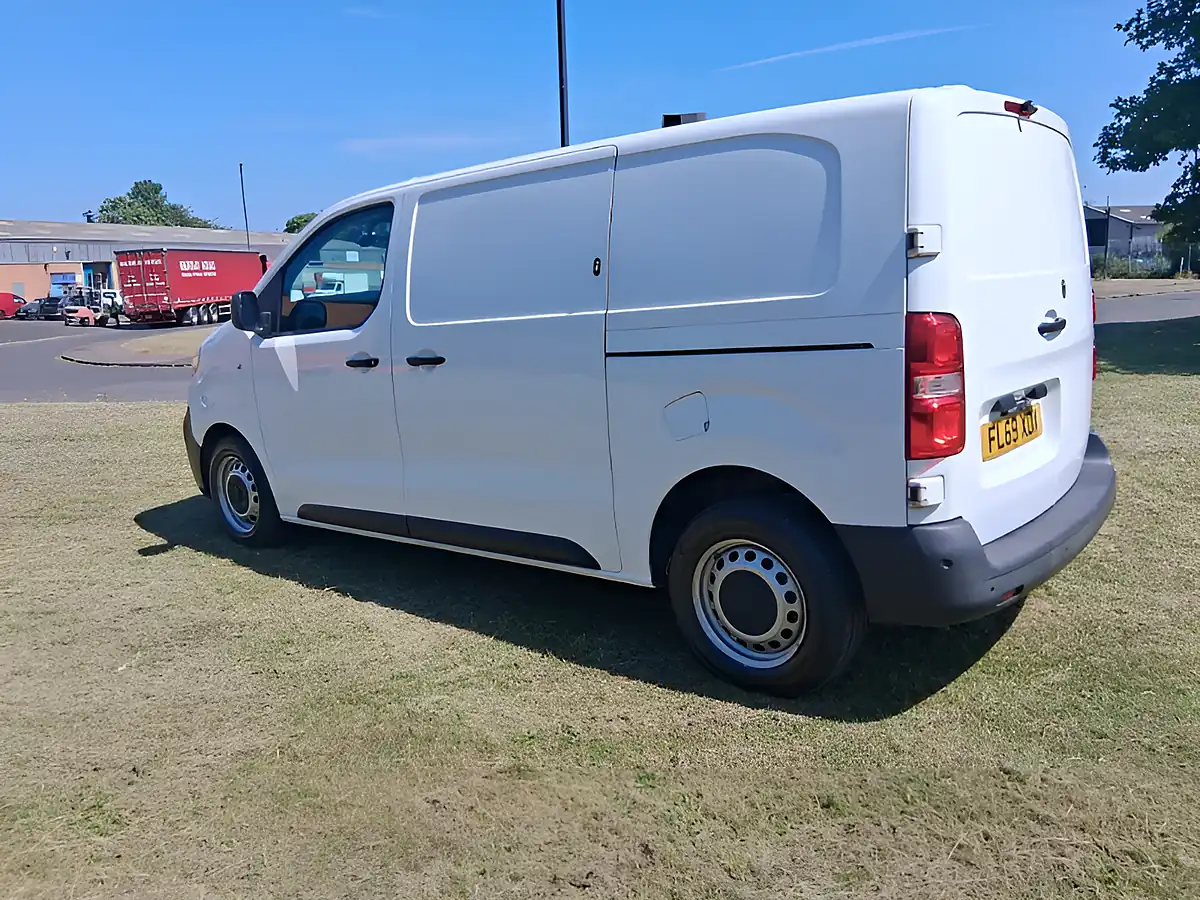 Used 2019 Vauxhall Vivaro 2900 Edition White - Interior and Exterior details 3