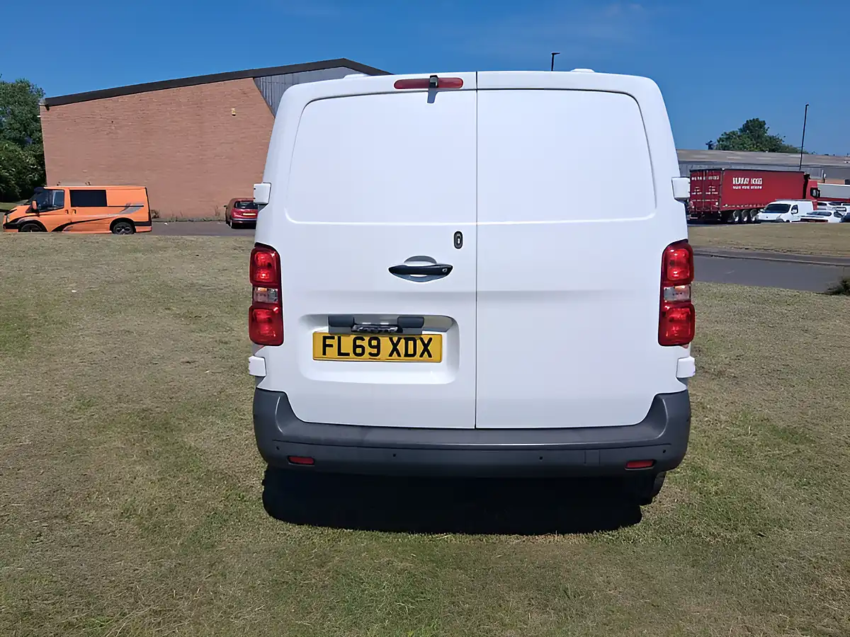 Used 2019 Vauxhall Vivaro 2900 Edition White - Interior and Exterior details 4