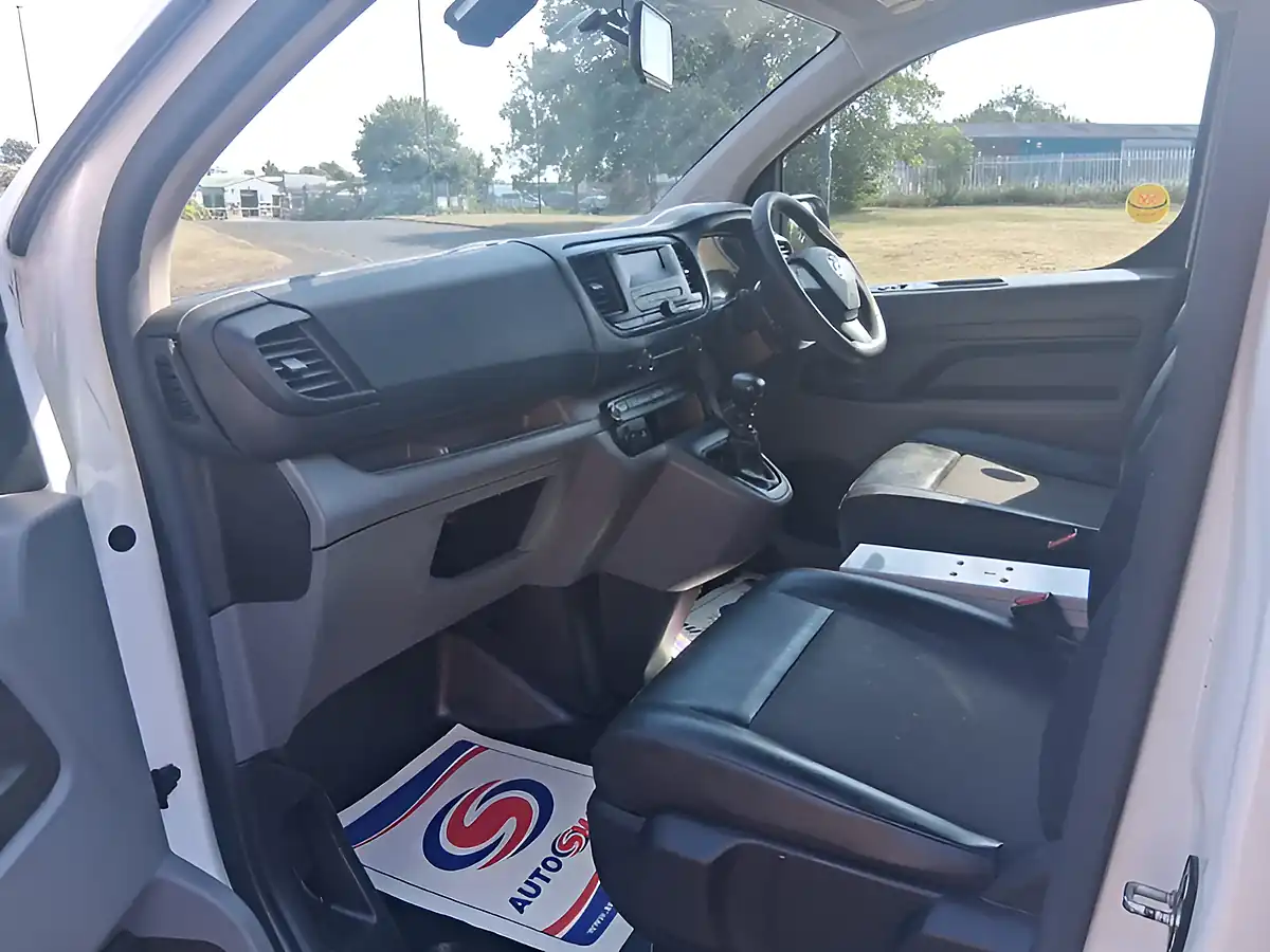 Used 2019 Vauxhall Vivaro 2900 Edition White - Interior and Exterior details 11