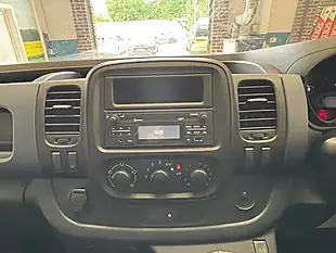 Used 2019 Vauxhall Vivaro 2900 Panel Van L2 H1 White - Interior and Exterior details 17