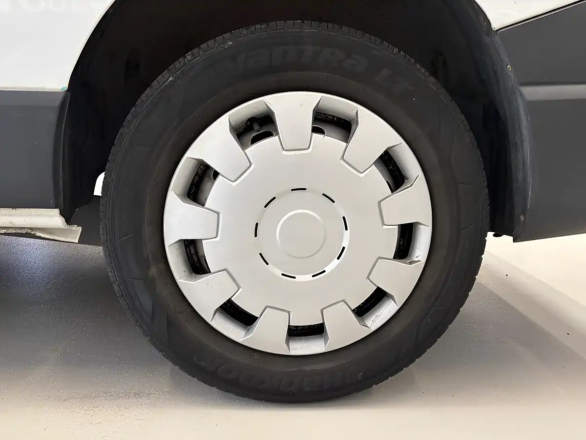 Used 2019 Vauxhall Vivaro 2900 Panel Van L2 H1 White - Interior and Exterior details 9