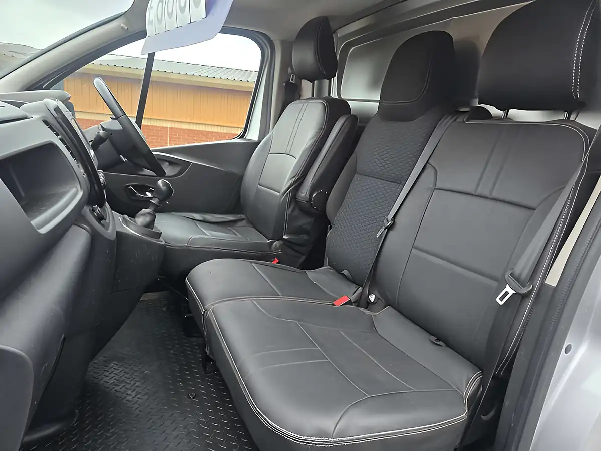 Used 2019 Vauxhall Vivaro 2900 Sportive Silver - Interior and Exterior details 12