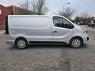 Used 2019 Vauxhall Vivaro 2900 Sportive Silver - Interior and Exterior details 4