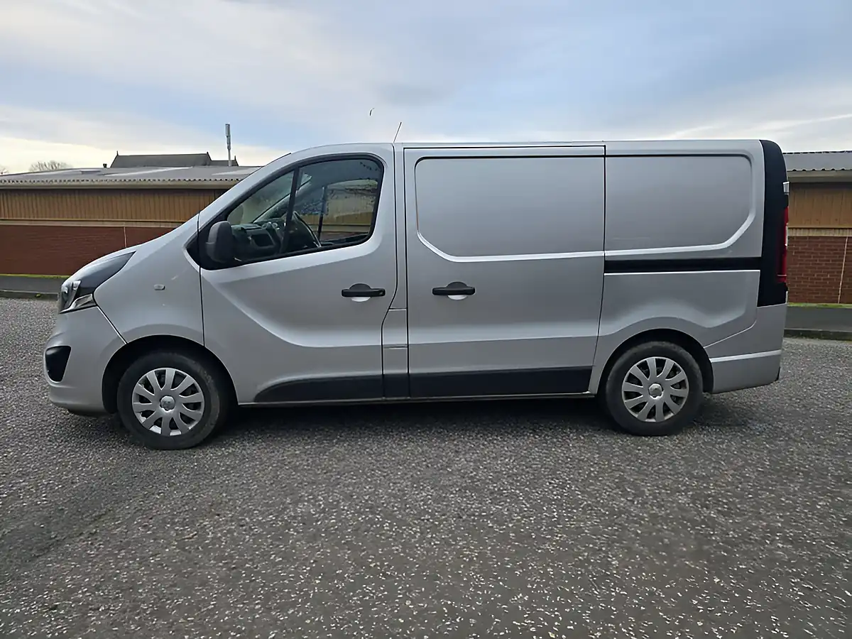 Used 2019 Vauxhall Vivaro 2900 Sportive Silver - Interior and Exterior details 5