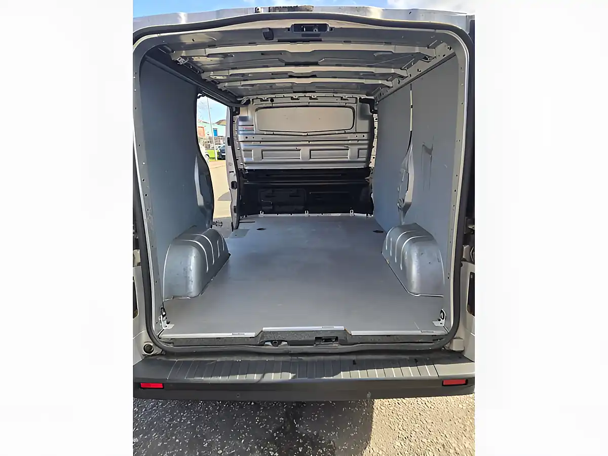 Used 2019 Vauxhall Vivaro 2900 Sportive Silver - Interior and Exterior details 8