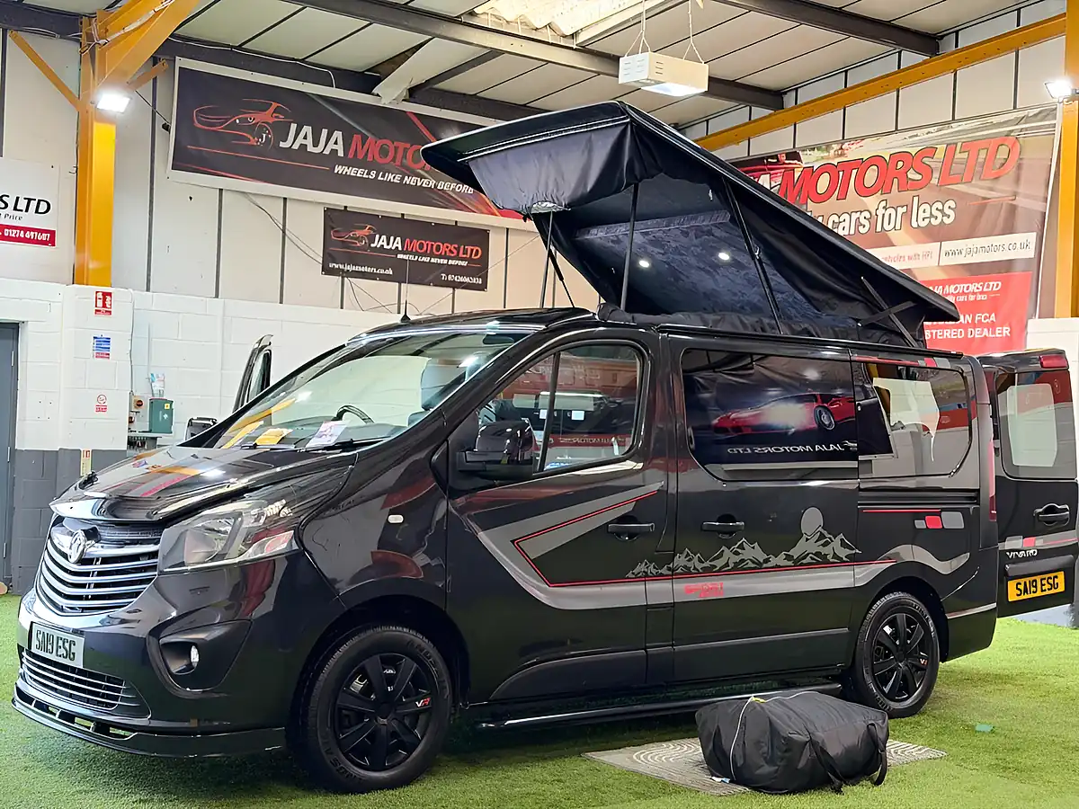 Used 2019 Vauxhall Vivaro Black - Front View