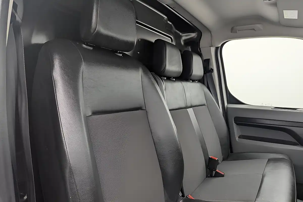 Used 2019 Vauxhall Vivaro Dynamic - Interior and Exterior details 8