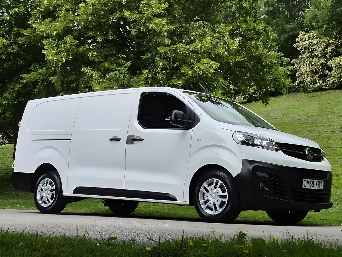 Used 2019 Vauxhall Vivaro Dynamic White - Front View