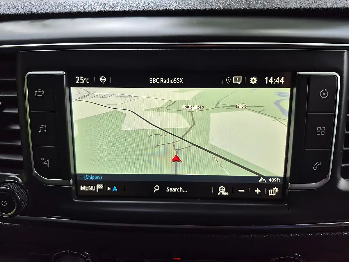 Used 2019 Vauxhall Vivaro Dynamic White - Interior and Exterior details 17