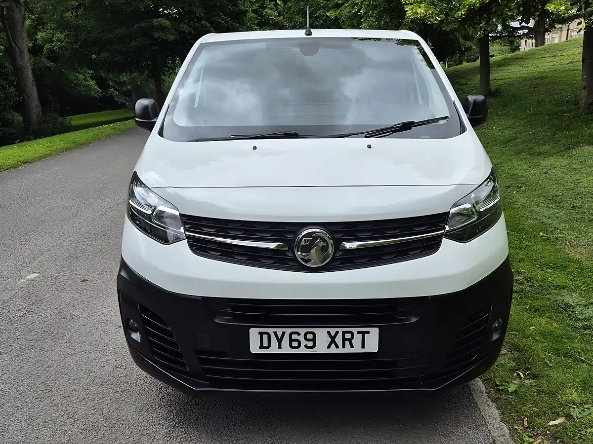 Used 2019 Vauxhall Vivaro Dynamic White - Interior and Exterior details 2