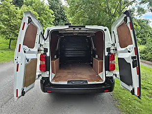 Used 2019 Vauxhall Vivaro Dynamic White - Interior and Exterior details 9