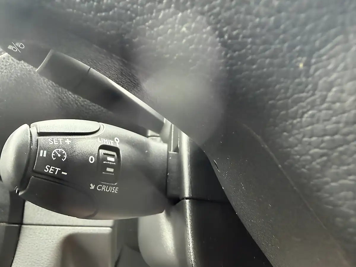 Used 2019 Vauxhall Vivaro Dynamic White - Interior and Exterior details 20