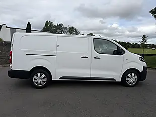 Used 2019 Vauxhall Vivaro Dynamic White - Interior and Exterior details 8