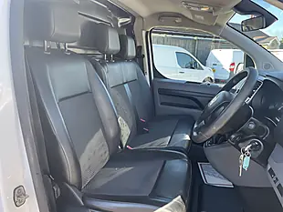 Used 2019 Vauxhall Vivaro Dynamic White - Interior and Exterior details 4