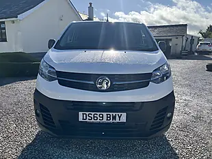 Used 2019 Vauxhall Vivaro Dynamic White - Interior and Exterior details 5