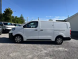 Used 2019 Vauxhall Vivaro Dynamic White - Interior and Exterior details 8