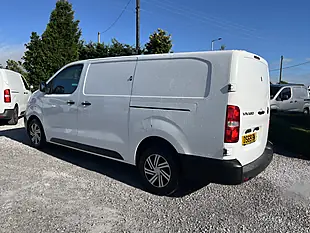 Used 2019 Vauxhall Vivaro Dynamic White - Interior and Exterior details 9